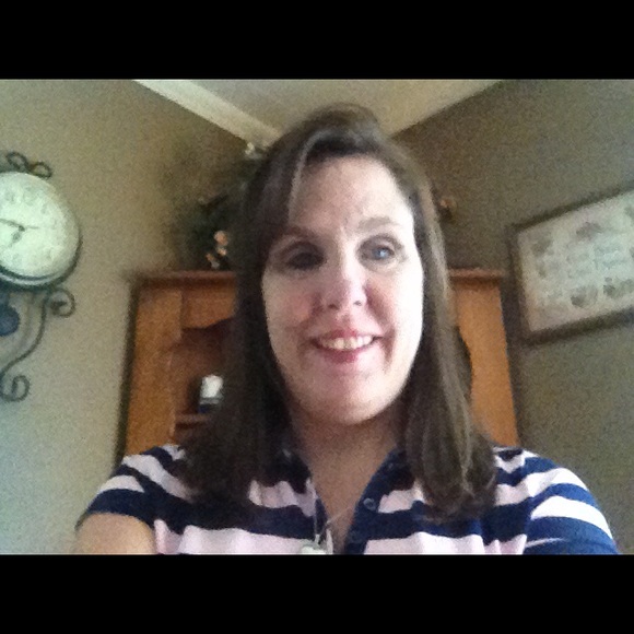 Meet your Posher, Jennifer - Picture 1 of 1